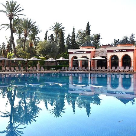 Royal Mirage Deluxe Hotel Marrakesh Eksteriør billede The swimming pool at the hotel