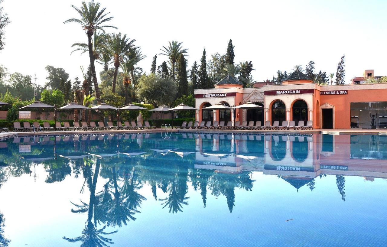 Royal Mirage Deluxe Hotel Marrakesh Eksteriør billede The swimming pool at the hotel
