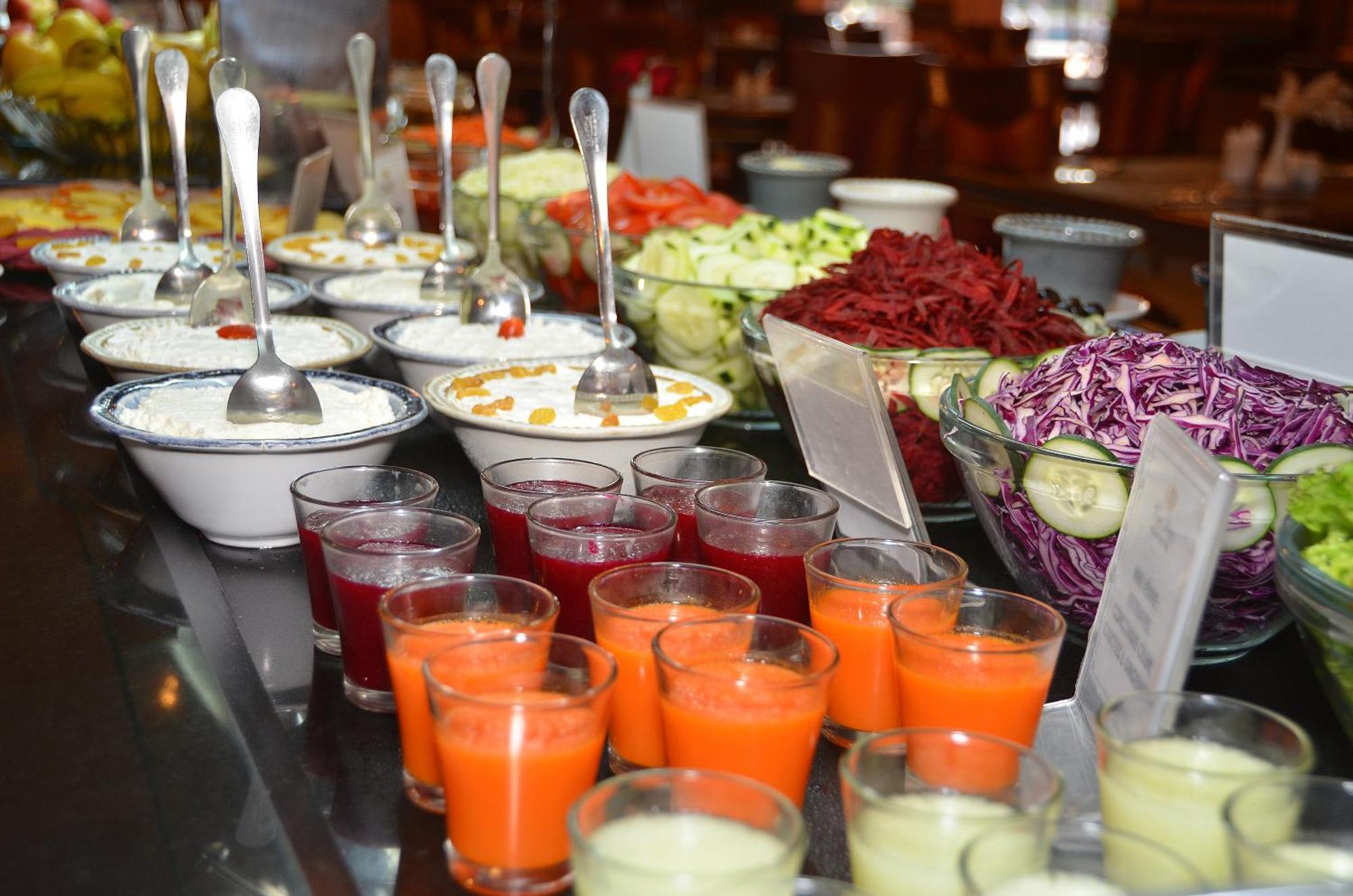Royal Mirage Deluxe Hotel Marrakesh Eksteriør billede A salad bar